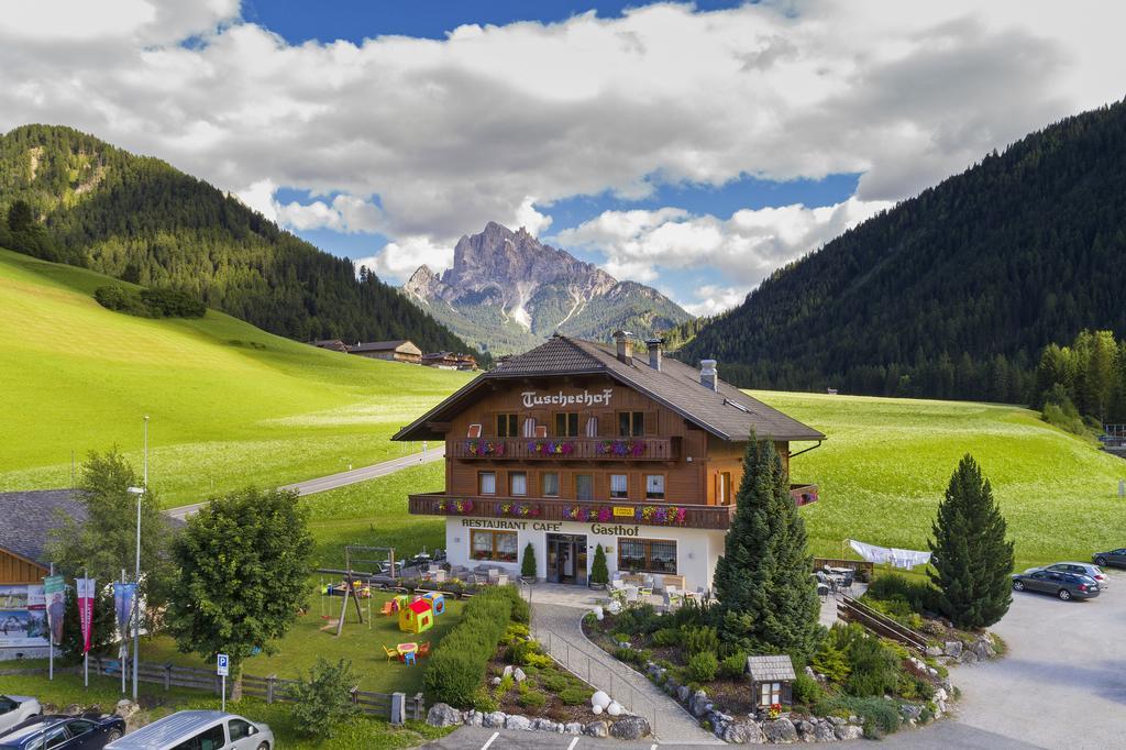Gasthof Tuscherhof Braies  Buitenkant foto